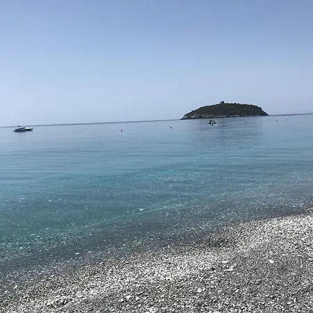 Il Diamante Sul Mare-2